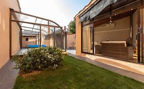 CASA ERNESTO Piscina Climatizada, porche y garaje